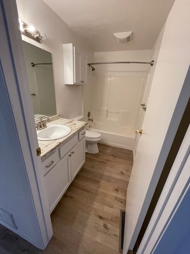 Photo - 401 E Jefferson Ave Unidad D