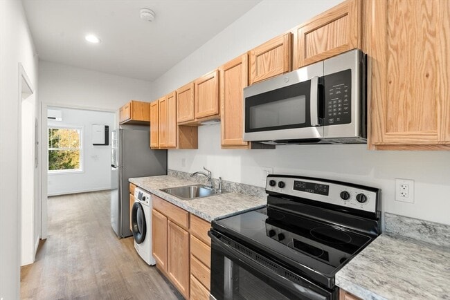 Photo - 50 R Maplewood Ave Unit 102-212