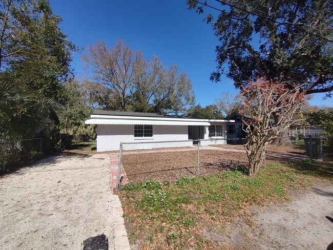 Photo - 3010 E Idlewild Ave