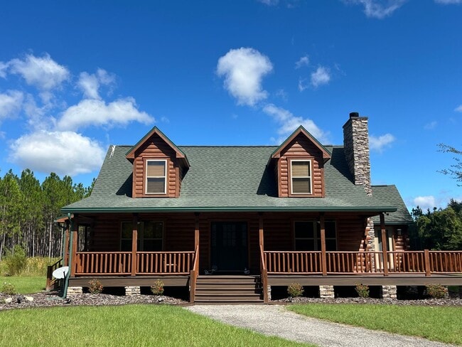 Gorgeous 3-Bedroom Log Cabin with Loft, La... - Gorgeous 3-Bedroom Log Cabin with Loft, La...