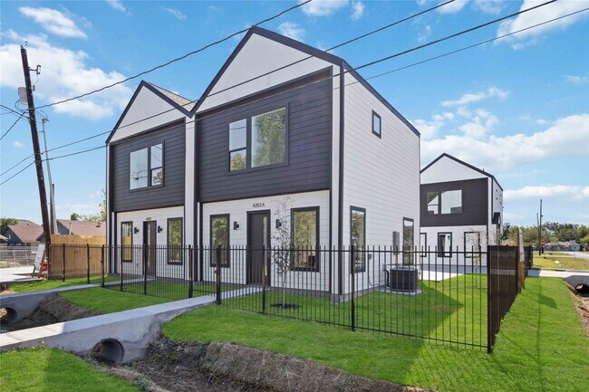 Photo - 4202 Kewanee St Unidad B