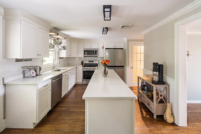 Photo - 204 Dedham St