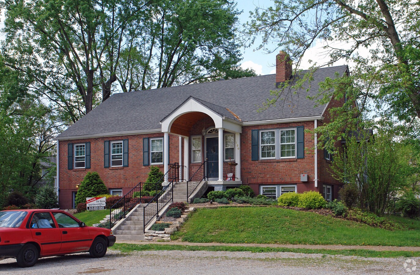 Photo - 150-211 Western Ave