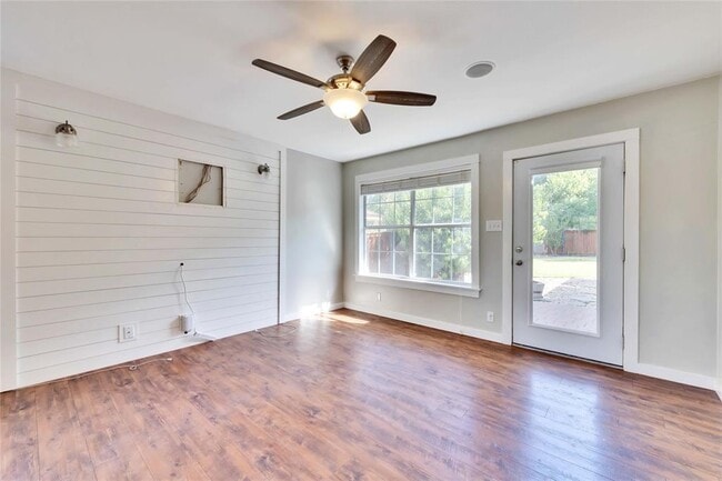 Photo - 3317 Dalton St