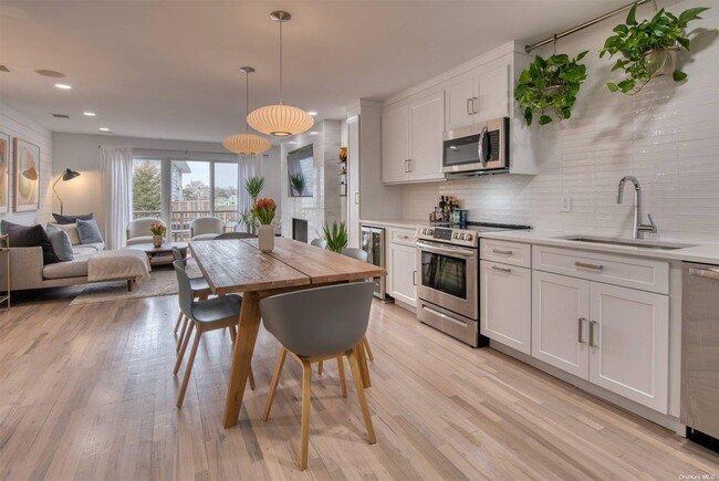 Photo - 3029 Mitchell Rd