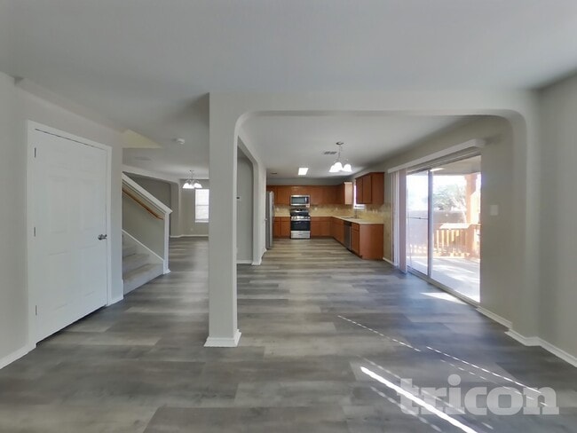 Photo - 7034 Daybreak Peaks