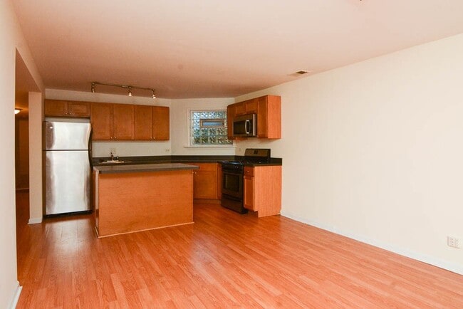 Photo - 3047 W Logan Blvd Unidad 6H