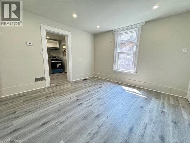 Photo - 30 Ontario St Unit 2