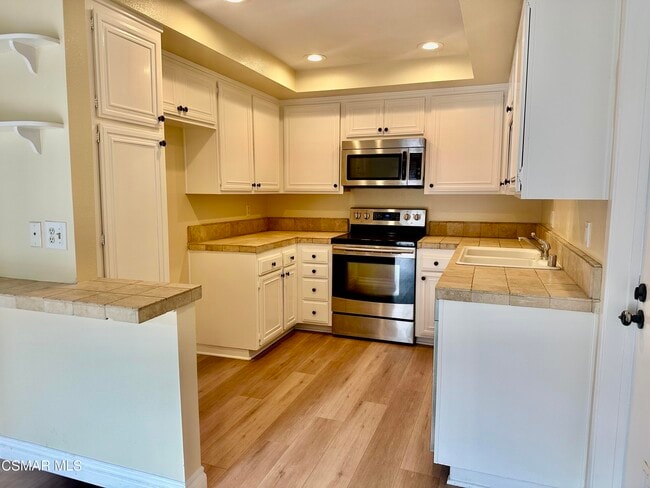 Photo - 3719 Summershore Ln