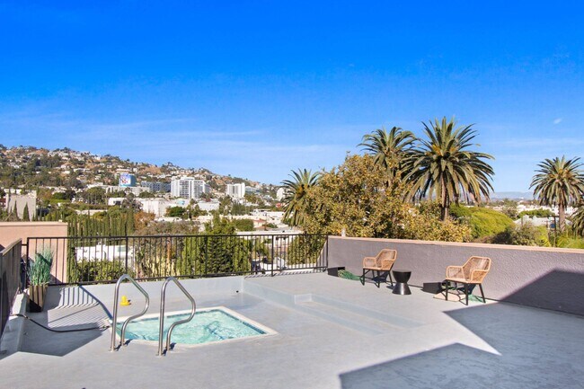727 Westbourne