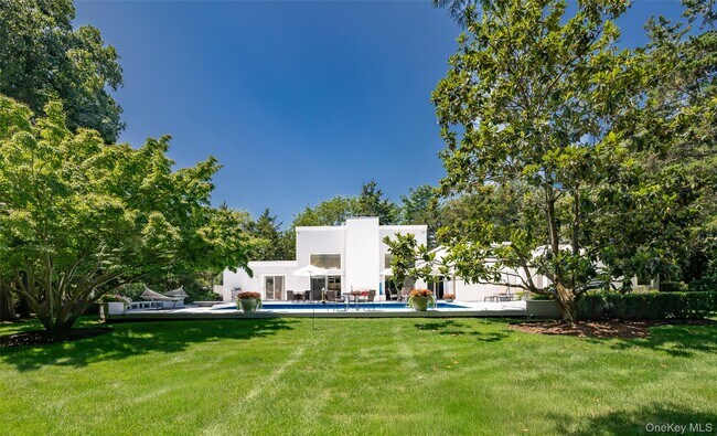 14 Rose Hill Rd