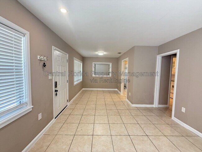 Photo - 315 S Lakewood Dr