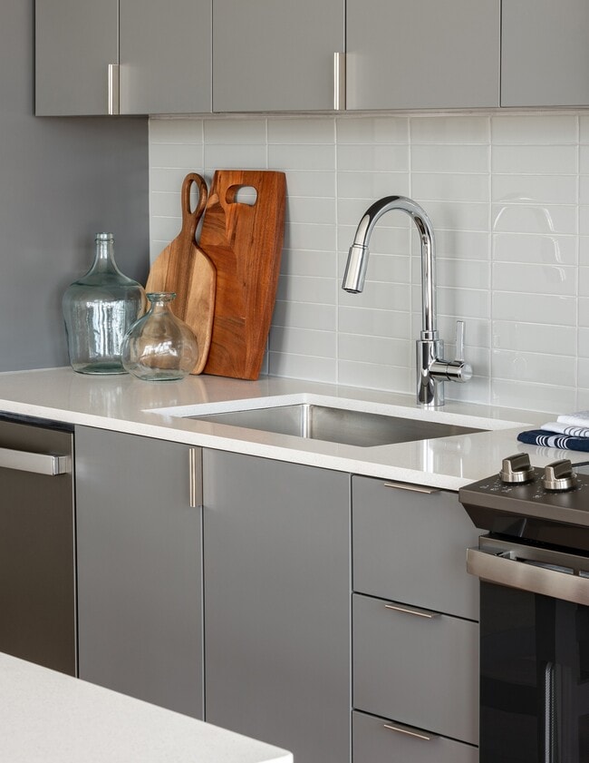 Dos paletas de acabado único - Otis