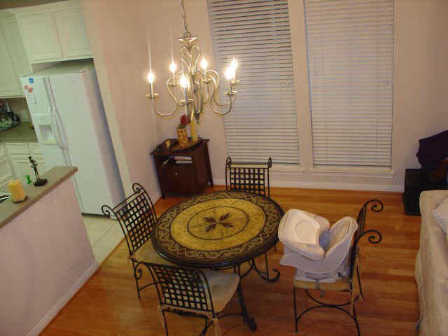 Photo - 2108 Gillette St