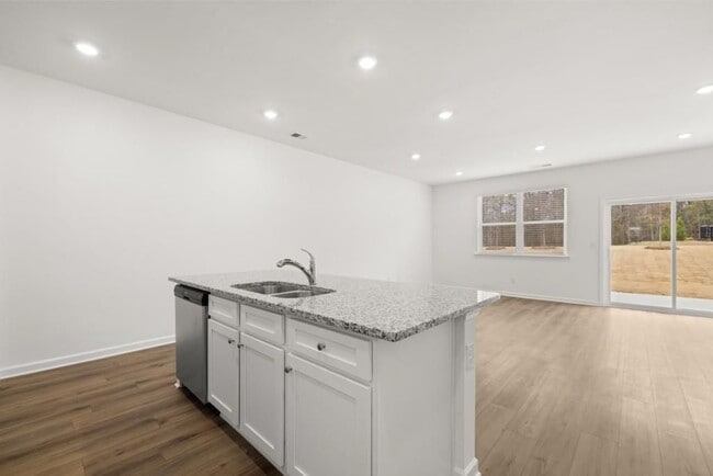 Photo - 240 Kenoot Dr