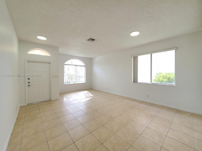 Photo - 3704 Woodfield Ct