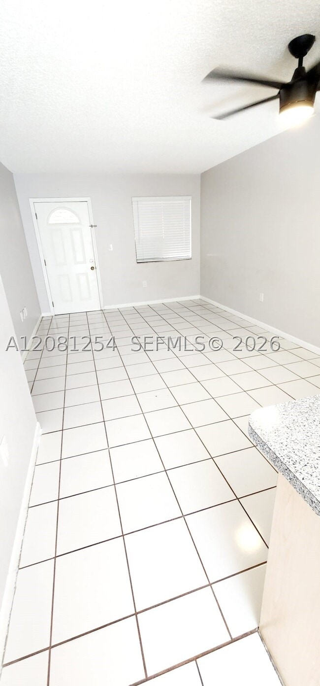 5500 W 21st Ct Unidad 204
