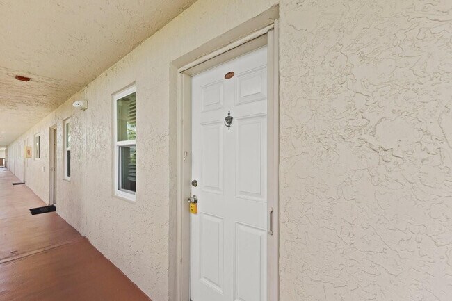 Photo - 2106 S Cypress Bend Dr Unit 506