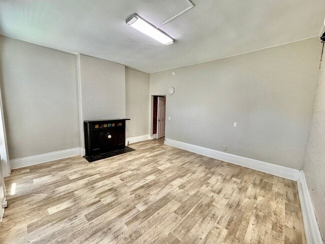 Building Photo - 524 N 26th St Unit 1
