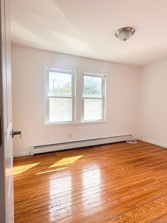 Photo - 122 Combs Ave