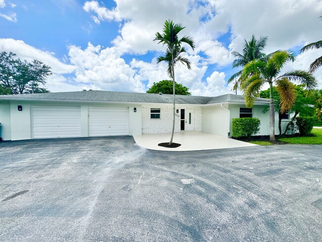 Photo - ** CENTRAL NAPLES ** 3 BED + DEN / 2 BATH ** PETS OK ** GREAT LOCATION ** ANNUAL **