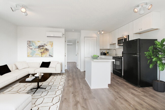 Photo - Kerlerec Unit 4