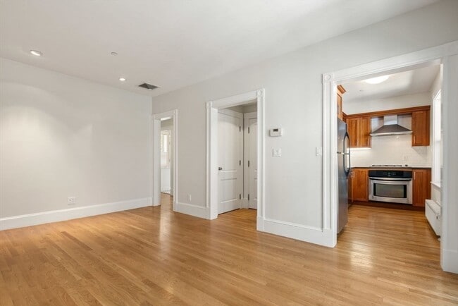 Photo - 70 Clarendon St Unit 2