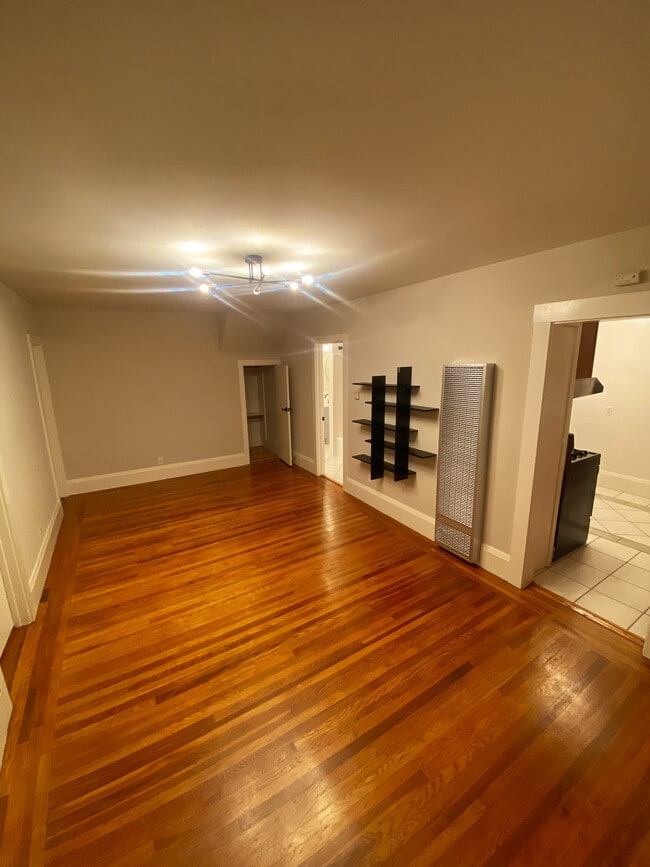 Photo - 315 E 15th St Apartments Unit 315