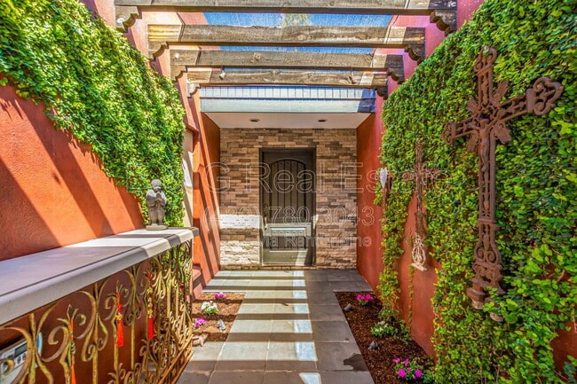 Photo - 6282 E Pinchot Ave