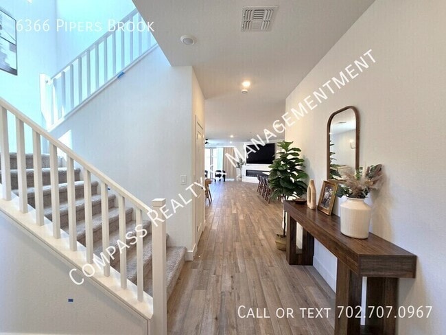 Photo - 6366 Pipers Brk Ln
