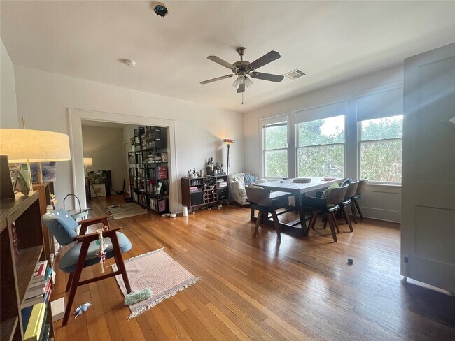 Photo - 418 Branard St