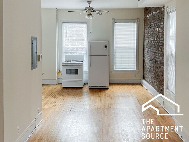 Building Photo - 1206 W Wrightwood Ave Unit 3