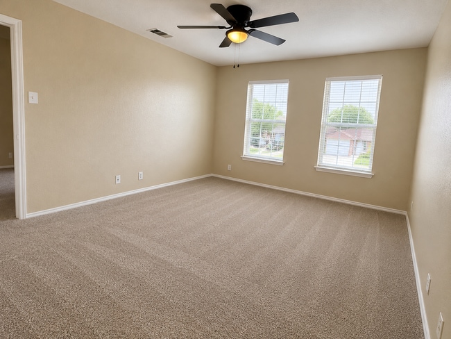 Photo - 10719 Shaenmeadow
