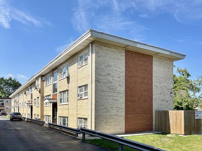 Building Photo - 3820 25th Ave Rental