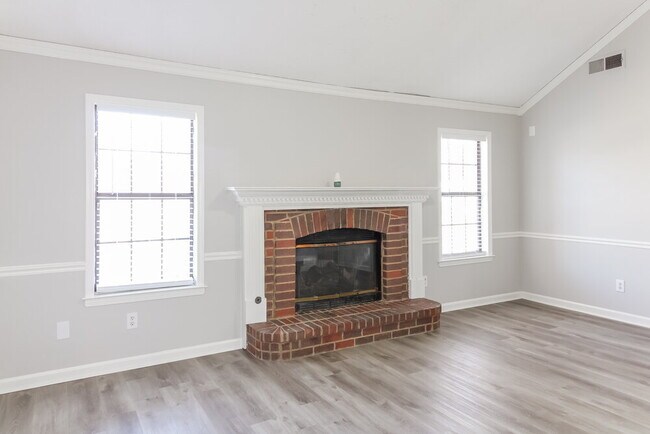 Photo - 7856 Deer Cove