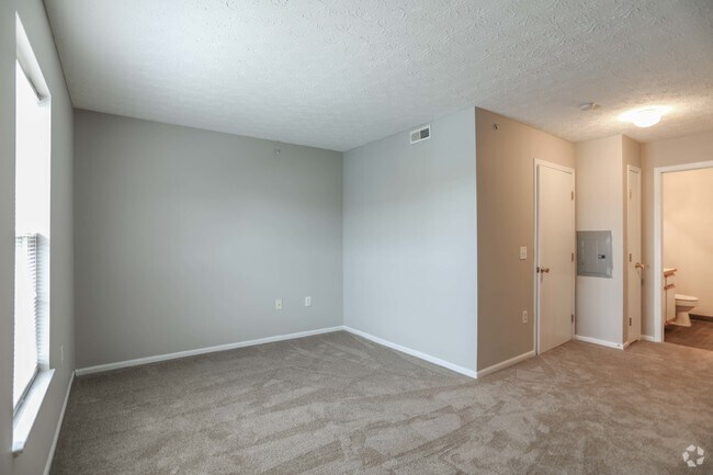 1 Bed/ 1 Bath - 735 Sq Ft.