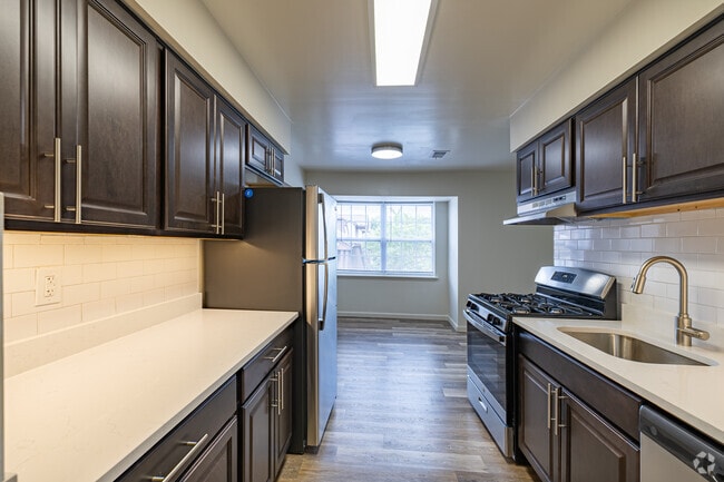 2BR, 2BA - 1110SF - Two Bedroom Luxury - Kitchen