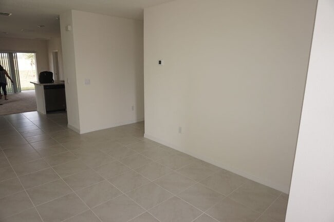 Photo - Newer Home 3/2 Steps from Champions Gate