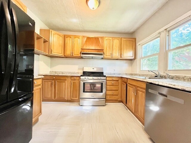 Building Photo - 10R Gardner St Unit 2