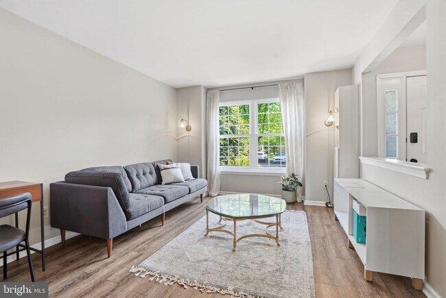 Photo - 138 Medinah Dr