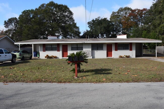 Building Photo - 1211 Friendship Ave Unit A