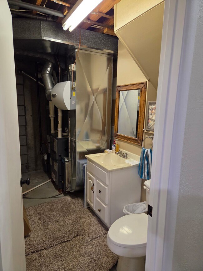 18706 E 28 St S, Independence, MO 64057