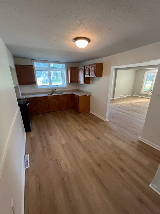 Photo - 4459 Silverdale Rd