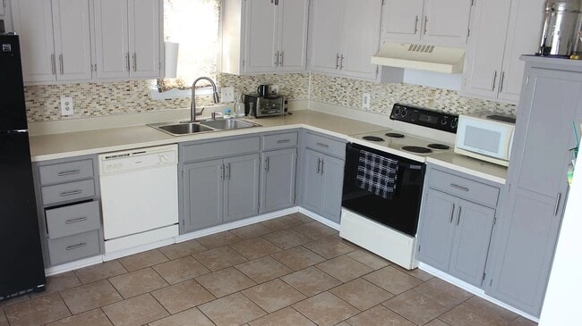 Photo - 1005 Weschester Ct