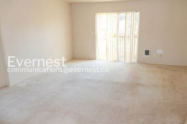 Photo - 3-Bed/3-Bath Townhome/Pet Friendly/Available Soon!