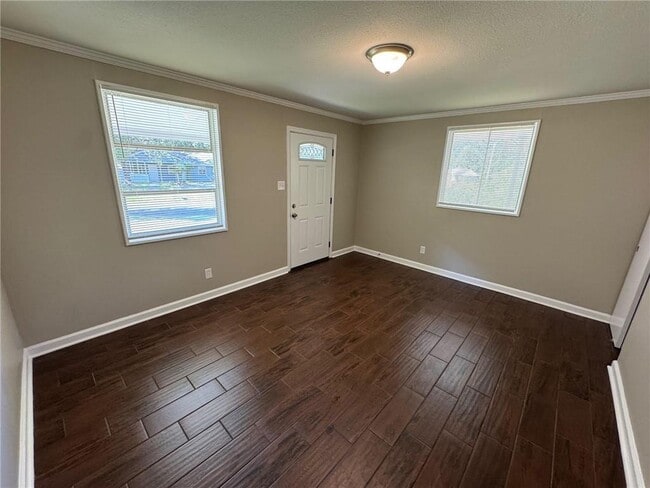 Photo - 401 Elmwood Dr