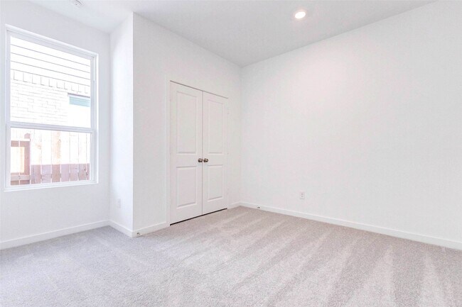 Photo - 27410 Sweetwater Bay Dr