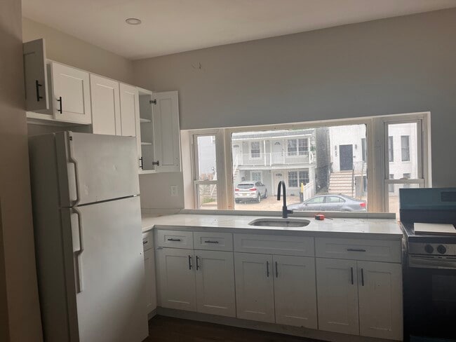 Building Photo - 56 Atlantic St Unit 1 Rental