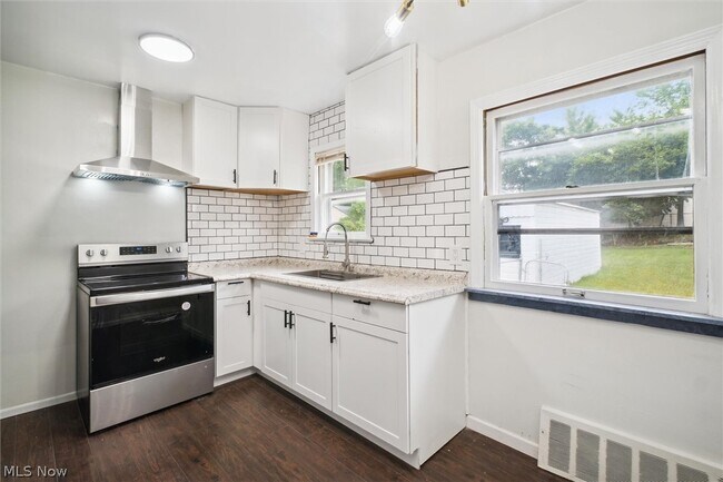 Photo - 5359 West Blvd