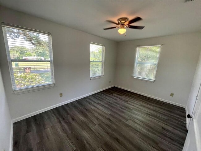 208 Parkway W